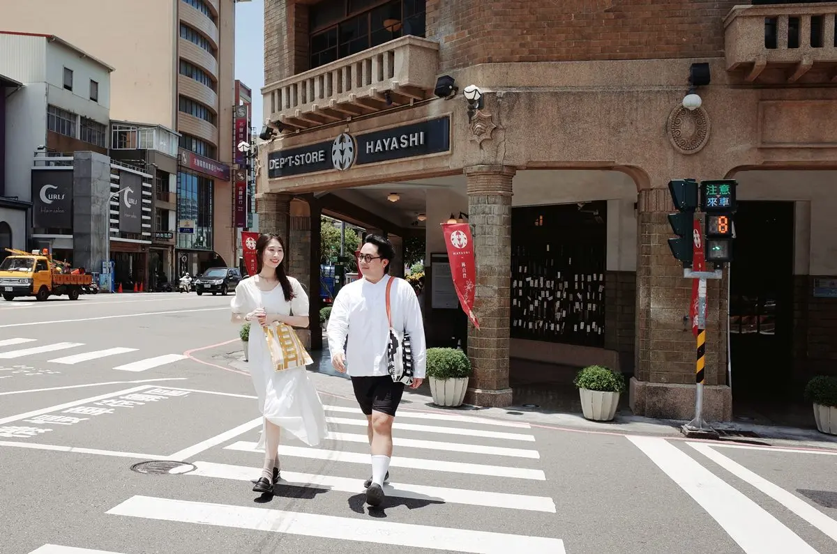 全台首間「Hello Kitty喫茶店」！秒飛日本場景超好拍，還有超萌周邊可買
