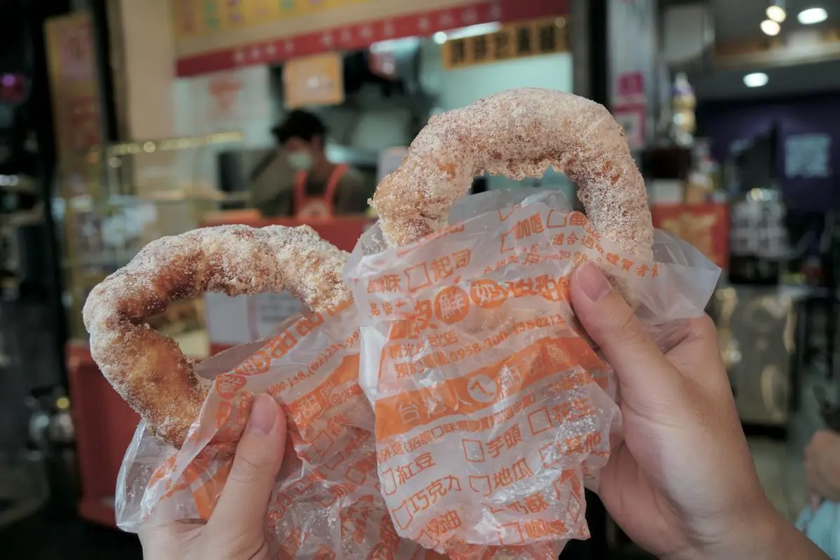 坐捷運呷甜!台北5好評古早味甜品:必比登湯圓冰、排隊甜甜圈、巨大袋裝茶 坐捷運呷甜!台北5好評古早味甜品:必比登湯圓冰、排隊甜甜圈、巨大袋裝茶