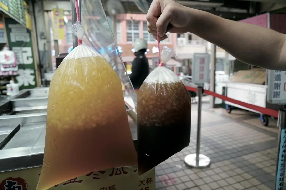 坐捷運呷甜!台北5好評古早味甜品:必比登湯圓冰、排隊甜甜圈、巨大袋裝茶 坐捷運呷甜!台北5好評古早味甜品:必比登湯圓冰、排隊甜甜圈、巨大袋裝茶