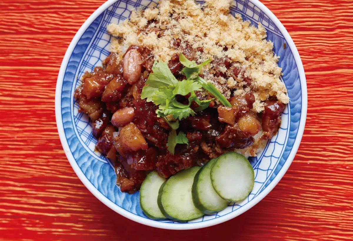 「米糕」「油飯」怎麼分?吃台南米糕做「1舉動」超NG,在地人全傻眼 「米糕」「油飯」怎麼分?吃台南米糕做「1舉動」超NG,在地人全傻眼