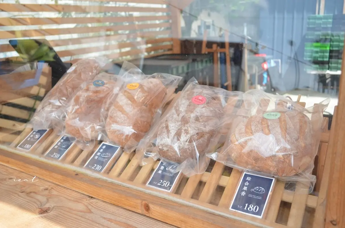 別只買紅茶!南投6款網推伴手禮:比臉大黑糖饅頭、40年包餡麻糬、紅茶蛋捲 別只買紅茶!南投6款網推伴手禮:比臉大黑糖饅頭、40年包餡麻糬、紅茶蛋捲