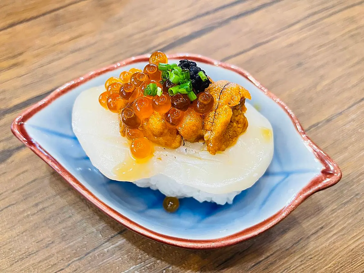 海鮮控暴動!「澎派生魚丼」爽嗑天使紅蝦、厚切鮭魚,干貝漢堡一吃上癮 海鮮控暴動!「澎派生魚丼」爽嗑天使紅蝦、厚切鮭魚,干貝漢堡一吃上癮