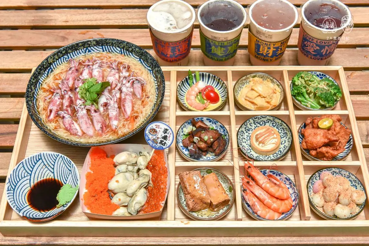 想吃要預訂!隱藏版「九宮格套餐」藏身東門市場,浮誇麵線鋪滿17隻小卷 想吃要預訂!隱藏版「九宮格套餐」藏身東門市場,浮誇麵線鋪滿17隻小卷
