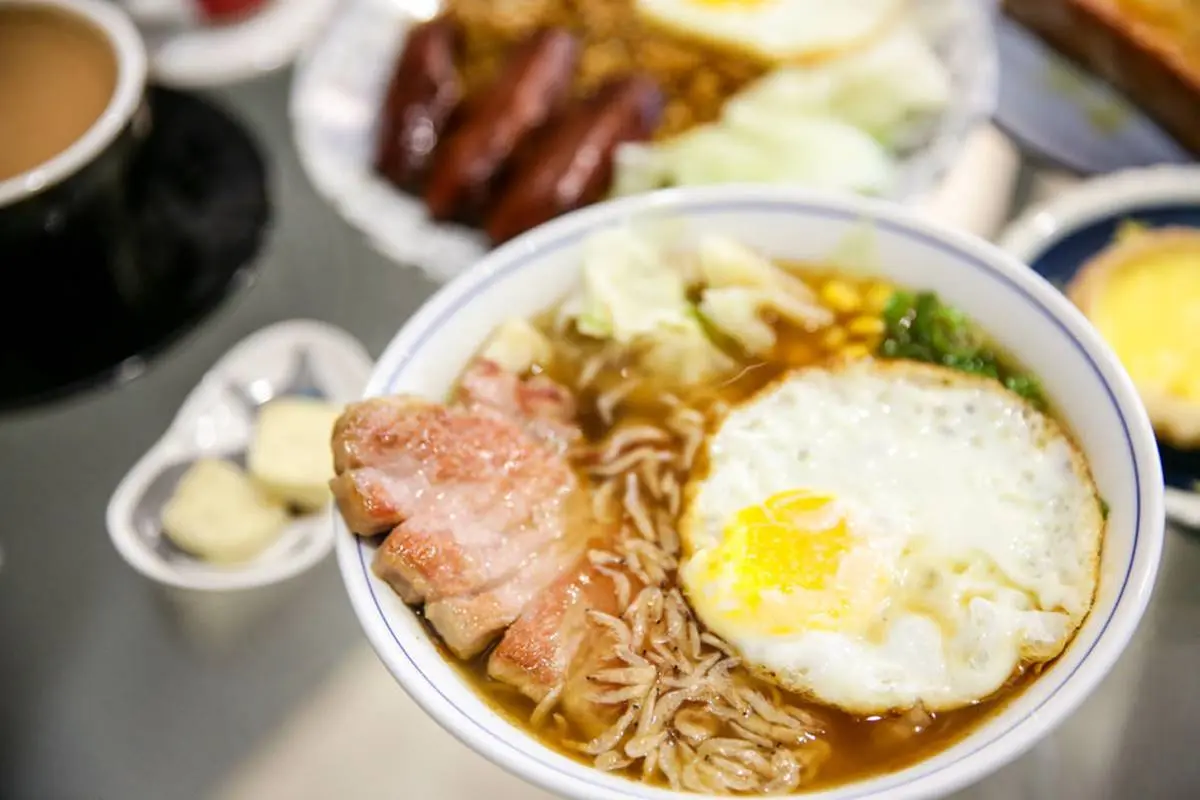 貓奴必訪!高雄「隱藏版港式餐廳」先搶每日限量蛋塔,還有喵星人陪吃超療癒 貓奴必訪!高雄「隱藏版港式餐廳」先搶每日限量蛋塔,還有喵星人陪吃超療癒