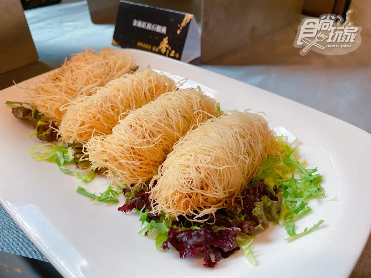 下一個米其林!超狂「麵條披薩」這裡吃,還有完勝速食店「牽絲海鮮版」蛋塔 下一個米其林!超狂「麵條披薩」這裡吃,還有完勝速食店「牽絲海鮮版」蛋塔
