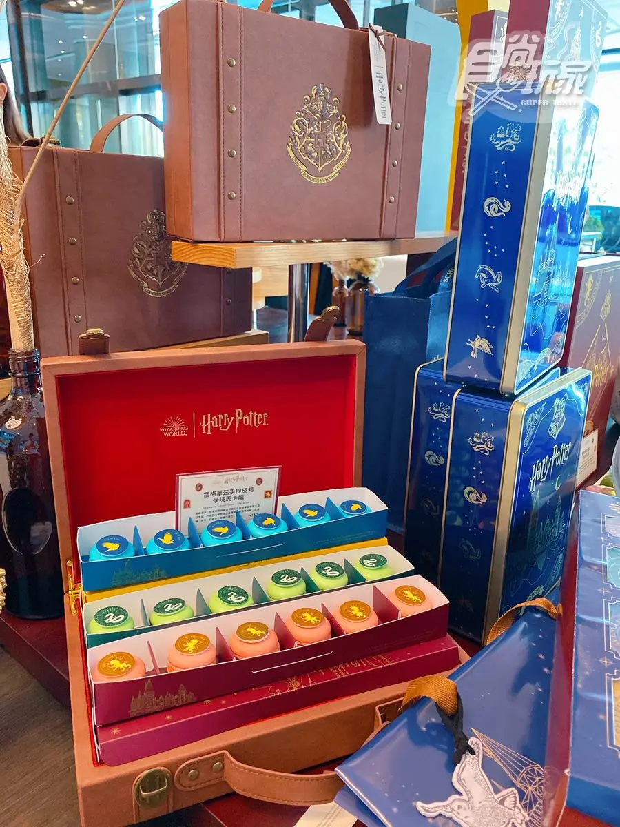 全台唯一哈利波特飯店!霍格華茲便當、嘿美甜點等20款夯品,還能換4學院服 全台唯一哈利波特飯店!霍格華茲便當、嘿美甜點等20款夯品,還能換4學院服
