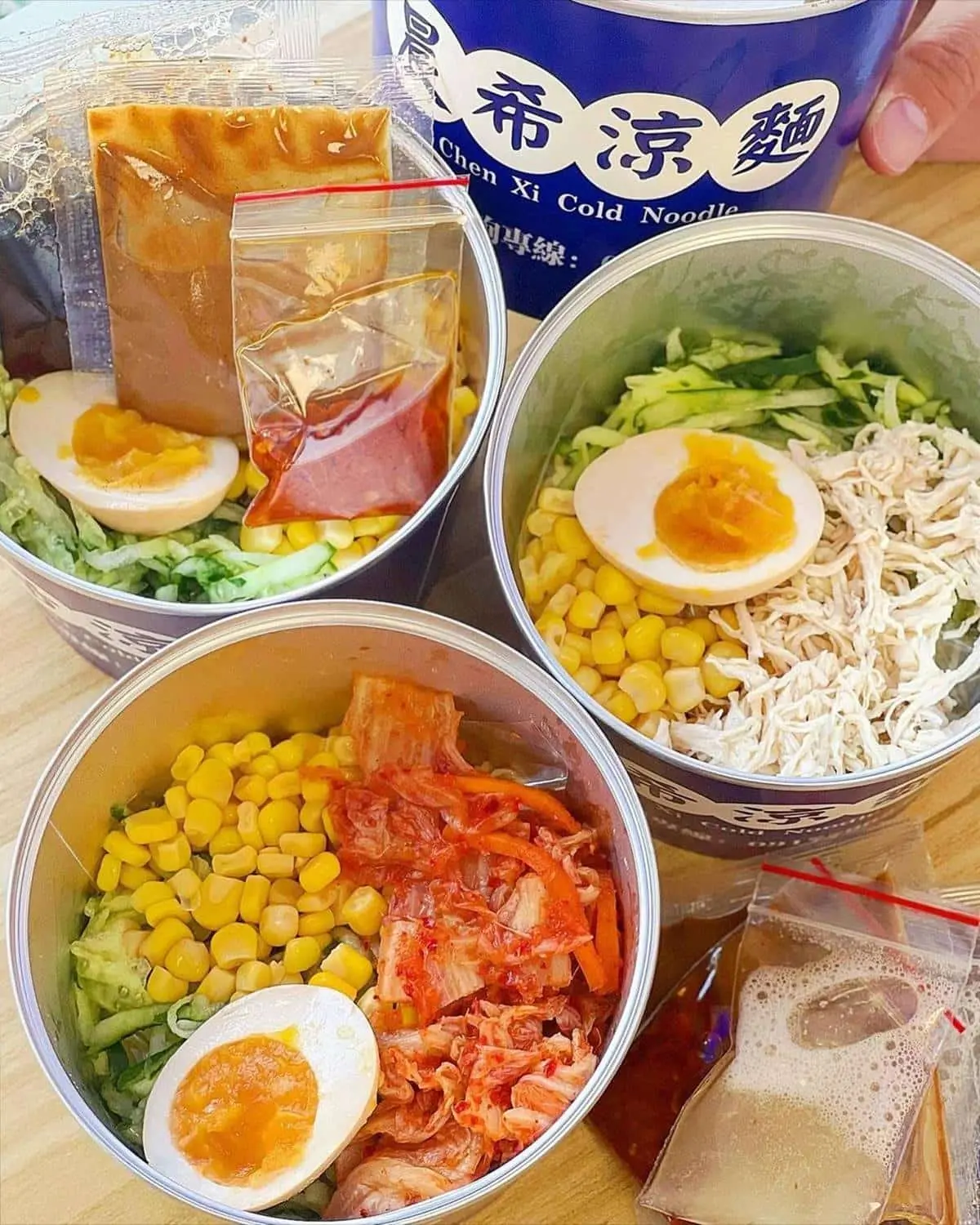 【新開店】人類版罐罐？超有哏「易開罐涼麵」在這，泡菜＋麻醬涼麵太唰嘴