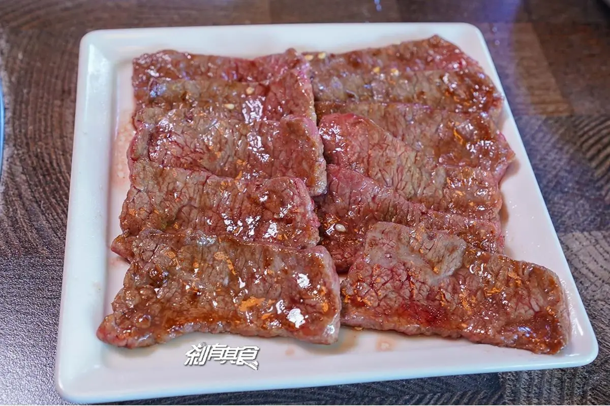 台中燒肉推薦「森森燒肉」推薦霜降牛小排。