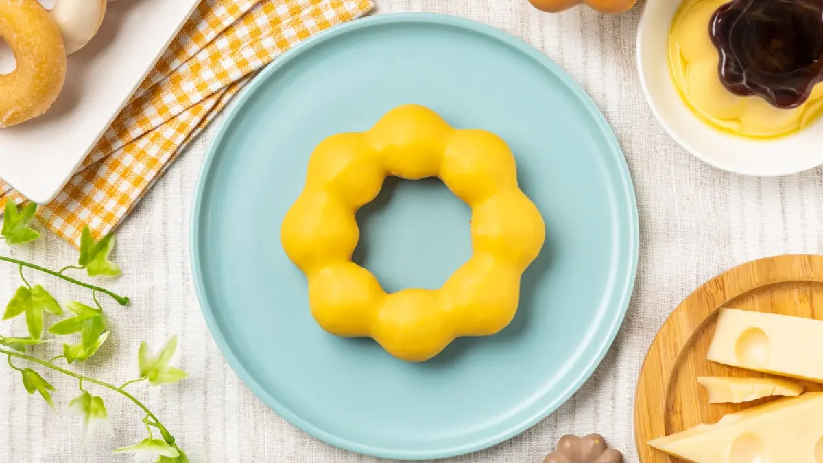開吃了！Mister Donut「大耳狗與布丁狗」甜甜圈、周邊萌翻，先收Ｑ版小提袋