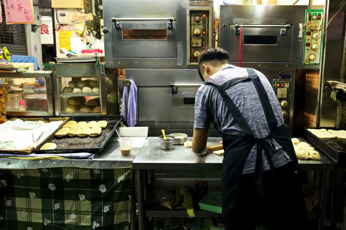 夜貓族一定去過！7-11都要叫前輩，台灣最早24小時營業「始祖店」是它