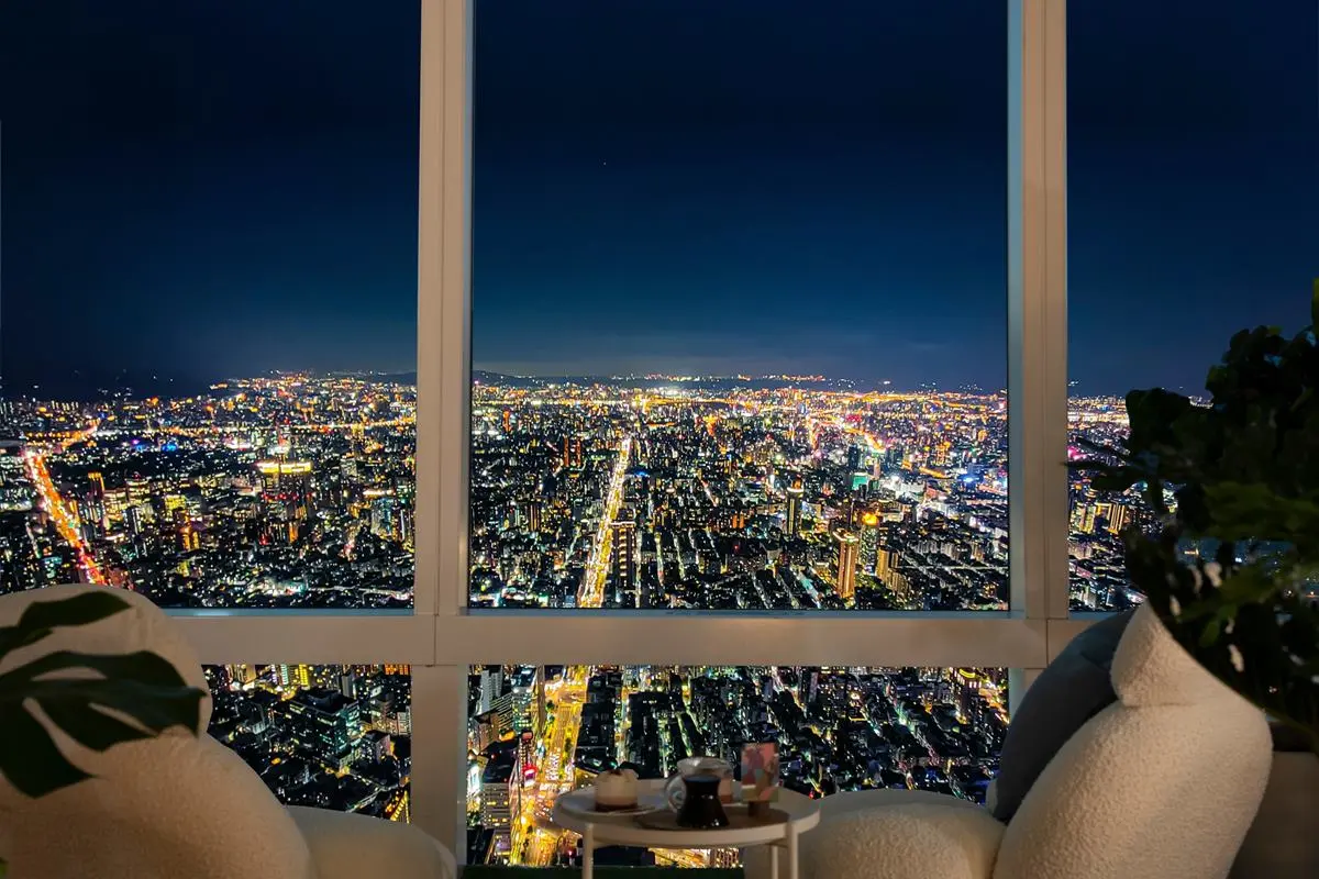 台北最強夜景回歸！101觀景台先衝「高空Sky Lounge」賞月，國軍再享免費入場
