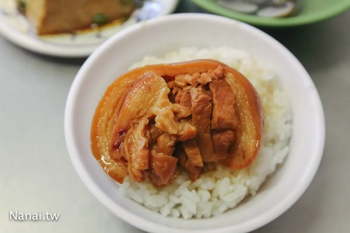 彰化不只爌肉飯！員林５家人氣美食：限量芋蔥粿、獨門祕方雞腳凍、10元泡芙