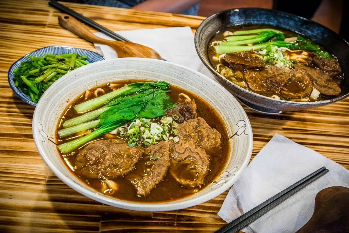桃園人推爆!中壢5必吃牛肉麵:免費加麵加湯、1700則好評、只賣1種湯頭 桃園人推爆!中壢5必吃牛肉麵:免費加麵加湯、1700則好評、只賣1種湯頭