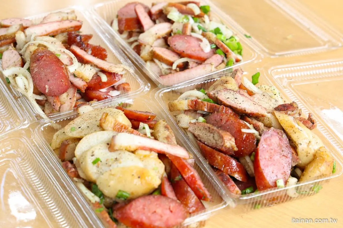 有洋蔥！堅強媽媽「古早味雜貨店」堅守部落，賣雞腿堡、鹹豬肉帶給族人幸福