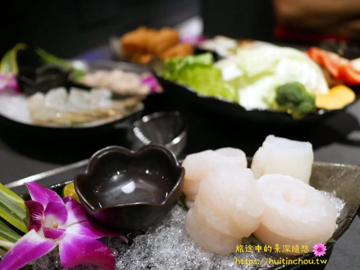 【新開店】天冷吃鍋！「新竹人氣麻辣鍋」插旗台中，先嗑浮誇「火焰炙燒豬」