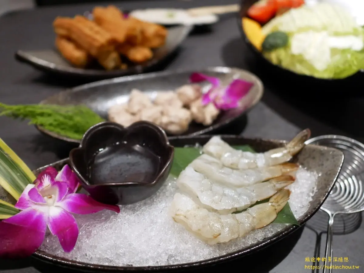 【新開店】天冷吃鍋！「新竹人氣麻辣鍋」插旗台中，先嗑浮誇「火焰炙燒豬」