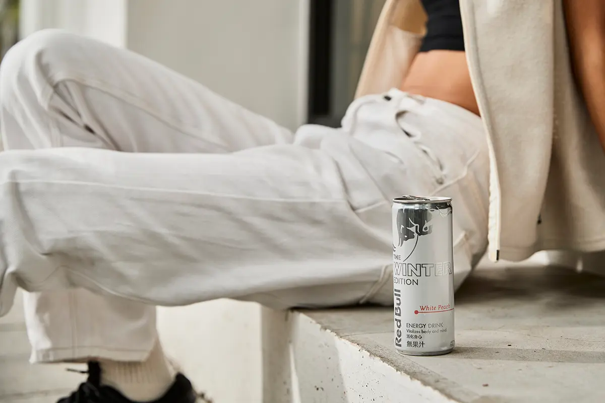 日韓夯爆!Red Bull「冬季白桃風味」台灣首上市,限量白桃扭蛋機只送不賣 日韓夯爆!Red Bull「冬季白桃風味」台灣首上市,限量白桃扭蛋機只送不賣