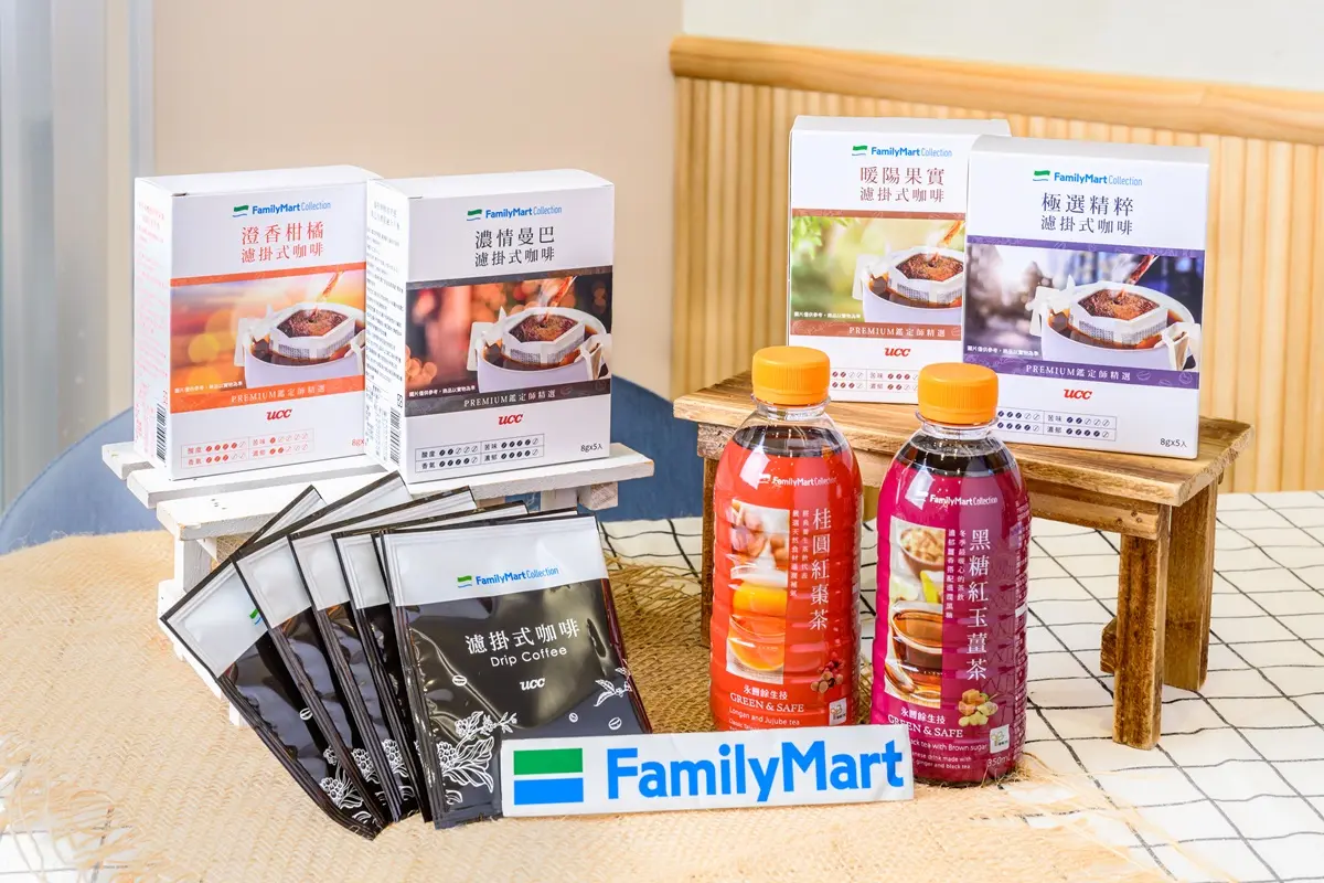 秋日私品茶暖暖喝！全家４大新品一次看，金家ㄟ韓式炸醬麵、透明維尼鑰匙圈