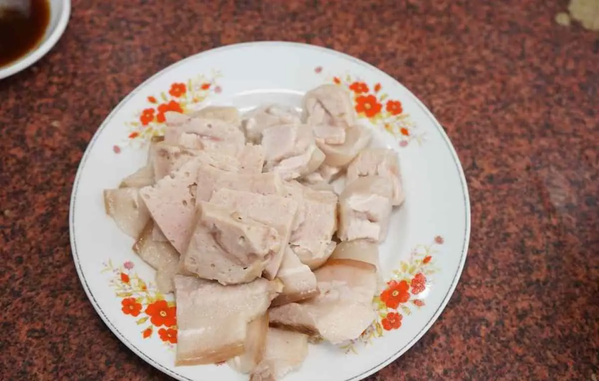 摃丸之王壘球大「摃丸筋」!新竹老店「隱藏美食」內行才知,切片Q彈有嚼勁 摃丸之王壘球大「摃丸筋」!新竹老店「隱藏美食」內行才知,切片Q彈有嚼勁