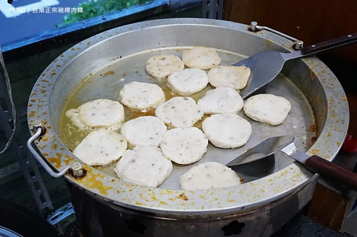新北耶誕城順吃!府中站7美食:爆量魷魚羹、紅到韓國珍奶、整顆布丁牛奶冰 新北耶誕城順吃!府中站7美食:爆量魷魚羹、紅到韓國珍奶、整顆布丁牛奶冰