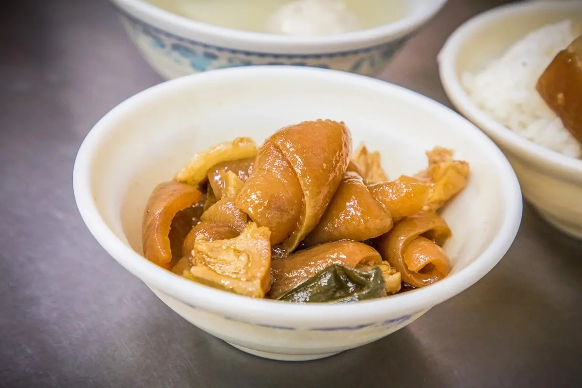 PK阿泉爌肉飯！彰化最強６家名店：老字號80年、加半熟蛋超邪惡、３小時完售