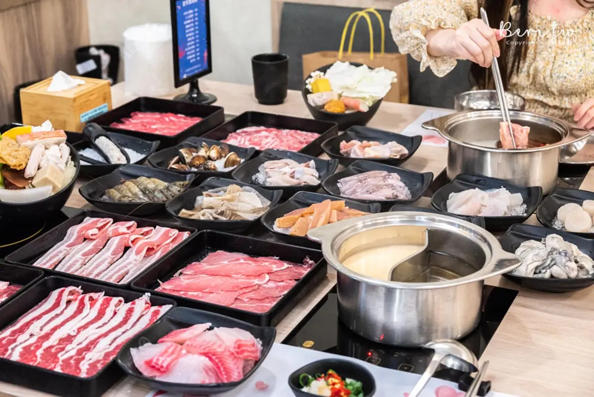 小資必收！５家高CP值火鍋吃到飽：199元迴轉火鍋、肉片狂瀑布、海鮮船免費送