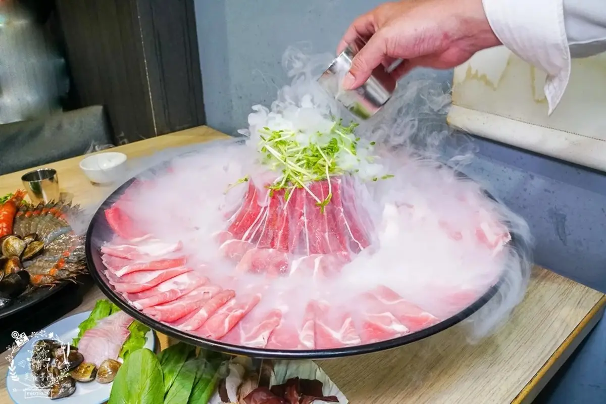 小資必收！５家高CP值火鍋吃到飽：199元迴轉火鍋、肉片狂瀑布、海鮮船免費送