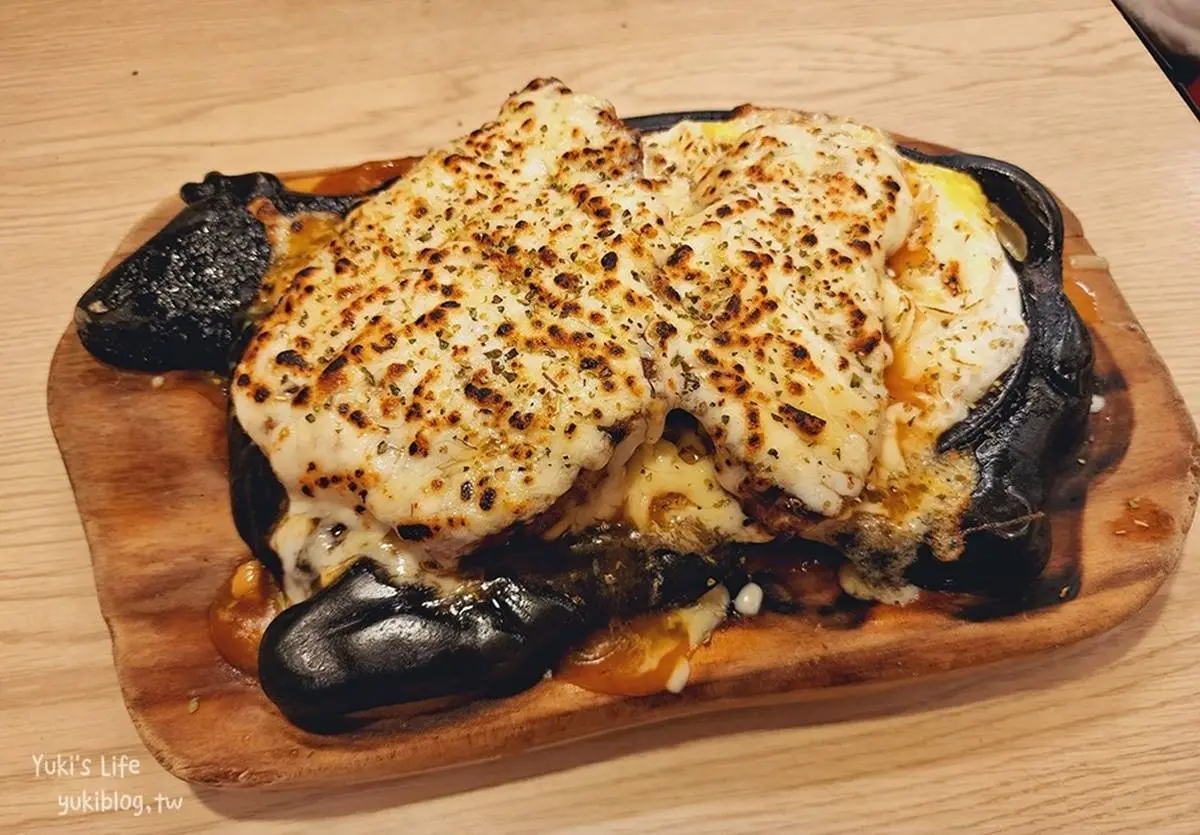 真的不是美食沙漠!樹林高CP值必吃8家:林心如最愛、2.5元水餃、牛排吃到飽 加湯加麵不用錢!樹林「老字號牛排館」開店前就排隊,炙燒起司鋪滿太邪惡