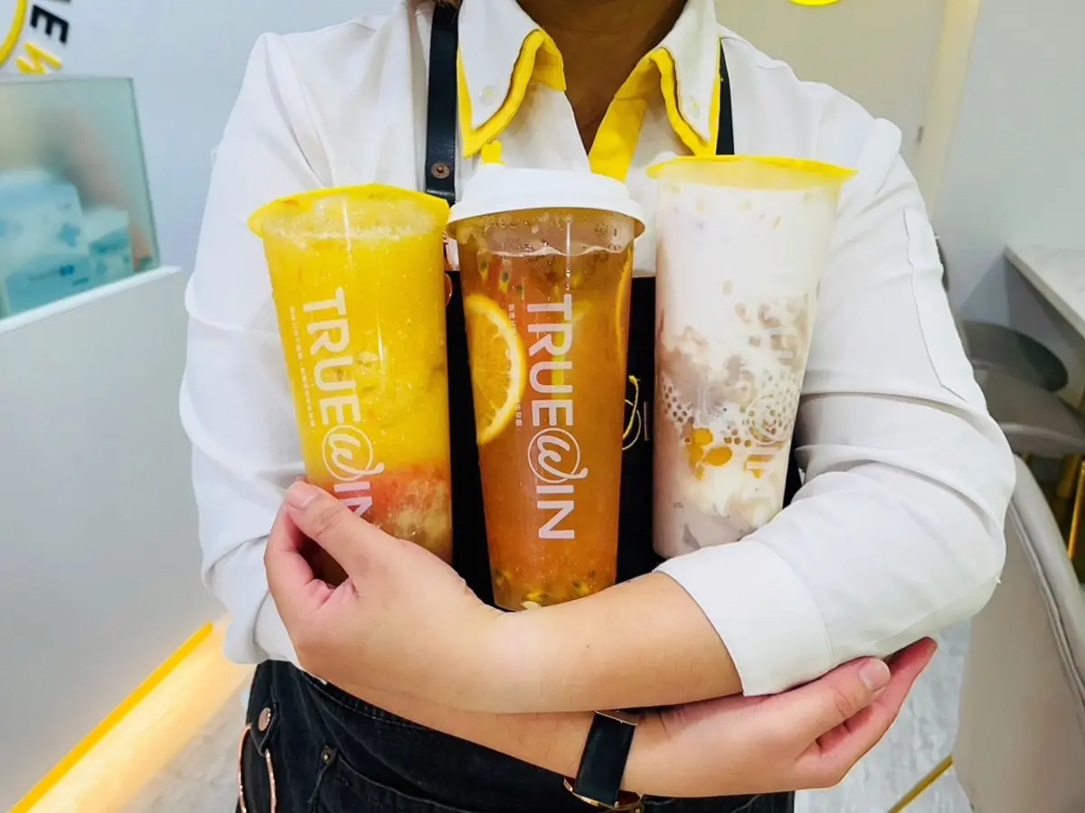 萬波超夯粉粿飲11元!全台12間「雙11手搖飲優惠」:買8送8、加1元多1件 萬波超夯粉粿飲11元!全台12間「雙11手搖飲優惠」:買8送8、加1元多1件
