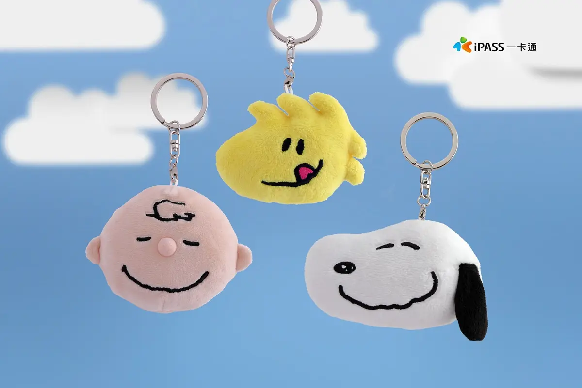 瞇瞇眼史努比好Q！首款「SNOOPY絨毛造型一卡通」，３角色一次打包