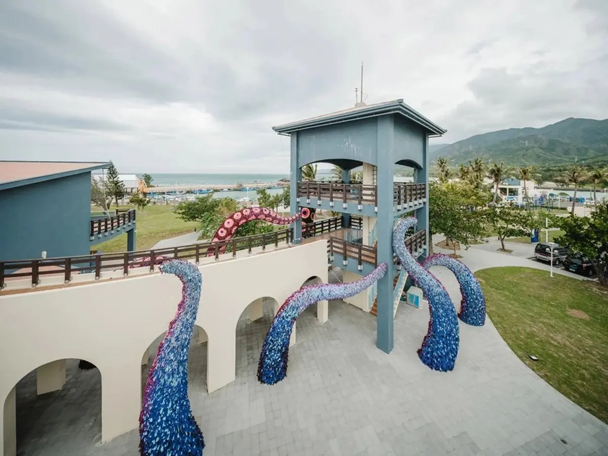 巨型仿生在屏東!衝「落山風藝術季」搶拍絕美地景藝術、繽紛紙花沉浸展 巨型仿生在屏東!衝「落山風藝術季」搶拍絕美地景藝術、繽紛紙花沉浸展