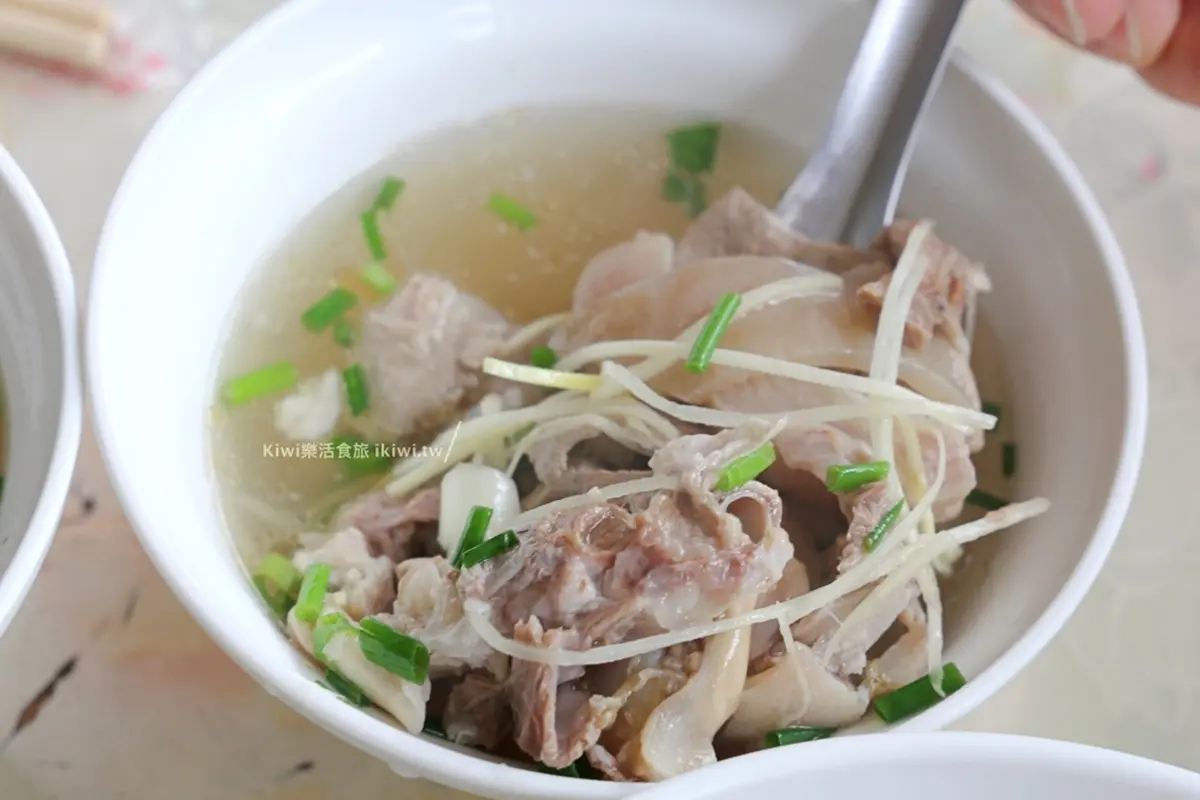 全台最便宜麵店!雲林佛心「婆婆小吃」飯麵20元、湯類10元,加滿料不加價 全台最便宜麵店!雲林佛心「婆婆小吃」飯麵20元、湯類10元,加滿料不加價