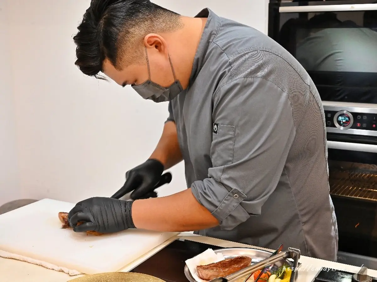 【新開店】限時2天生蠔買一送一!衝「北歐生鮮超市」買爆巨無霸草蝦、魷魚 【新開店】限時2天生蠔買一送一!衝「北歐生鮮超市」買爆巨無霸草蝦、魷魚