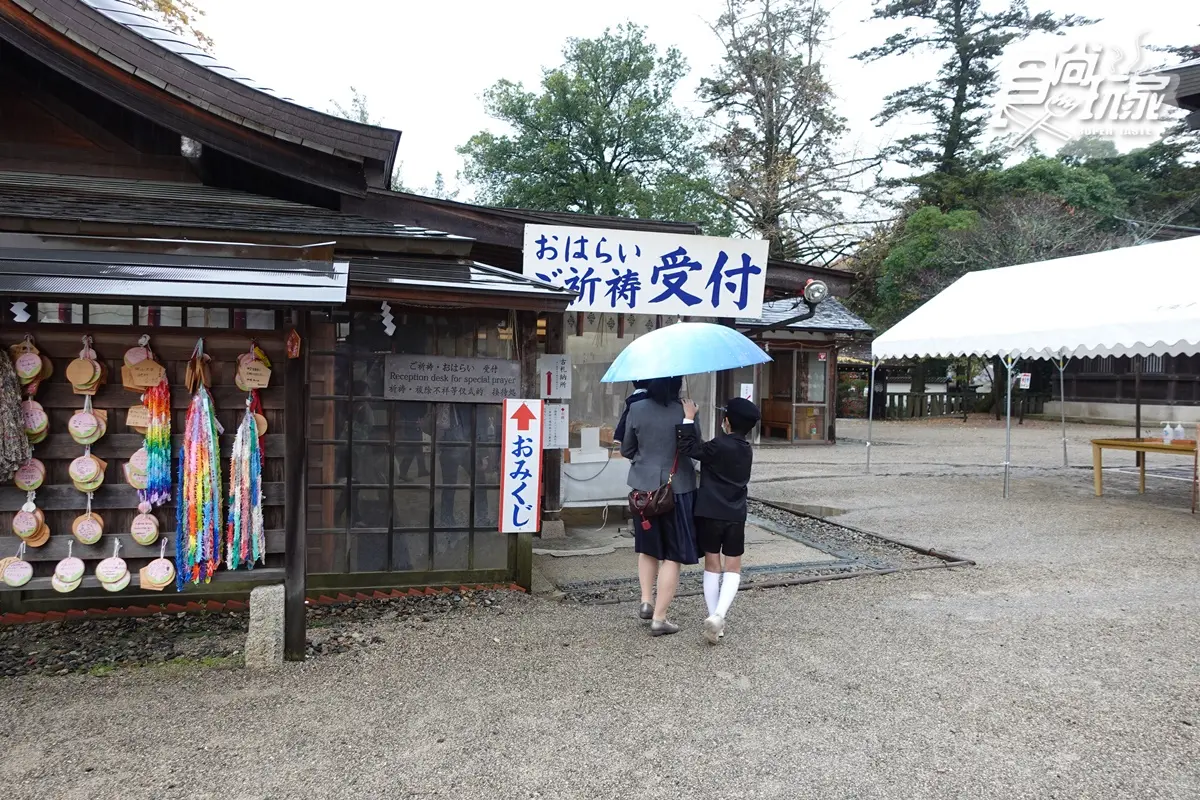 滿滿「桃子御守」快收！日本桃太郎傳說「吉備津彥神社」，12生肖籤整套帶走（中獎名單公布）