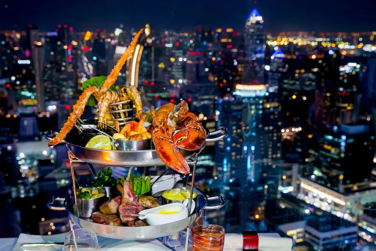 360度無死角夜景！曼谷絕美「高空酒吧」，必訪超隱密新亮點「巧克力洞窟」
