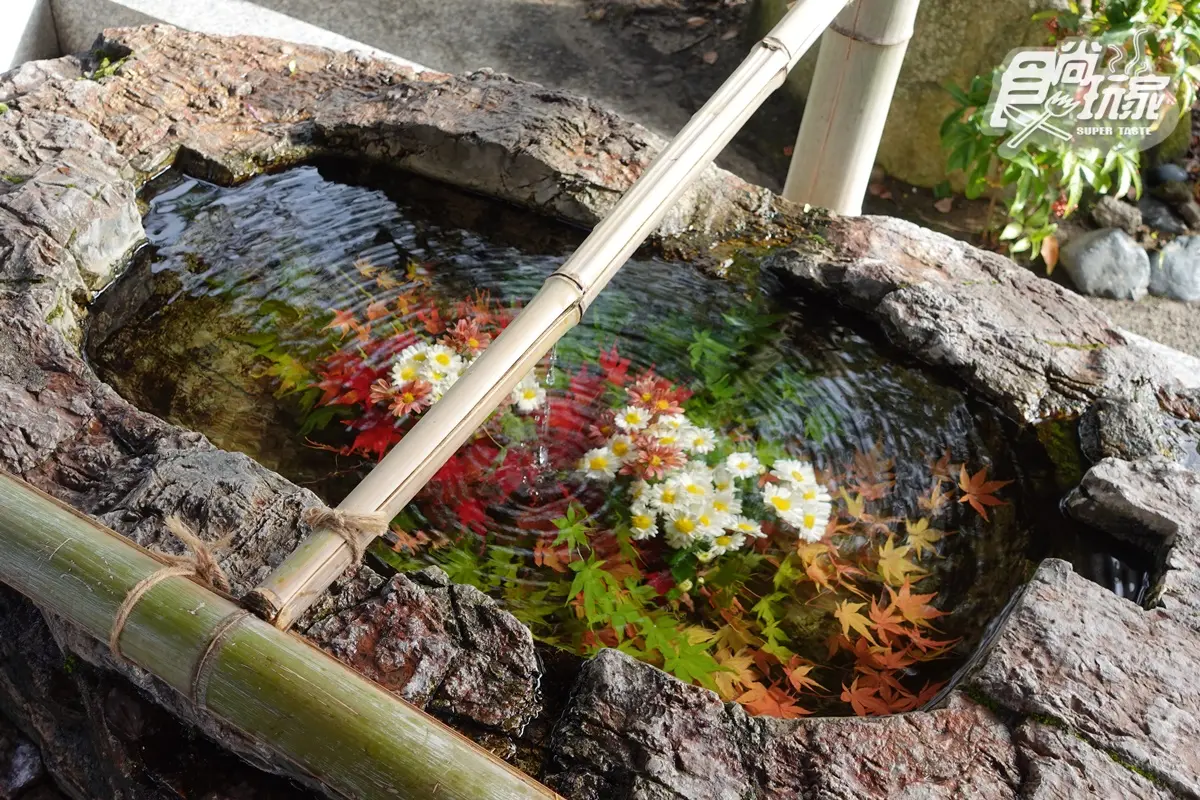 日本SNS最美「花御守」！超仙氣紫藤花形求良緣，再賞紫藤瀑布、最新花手水（中獎者公布）