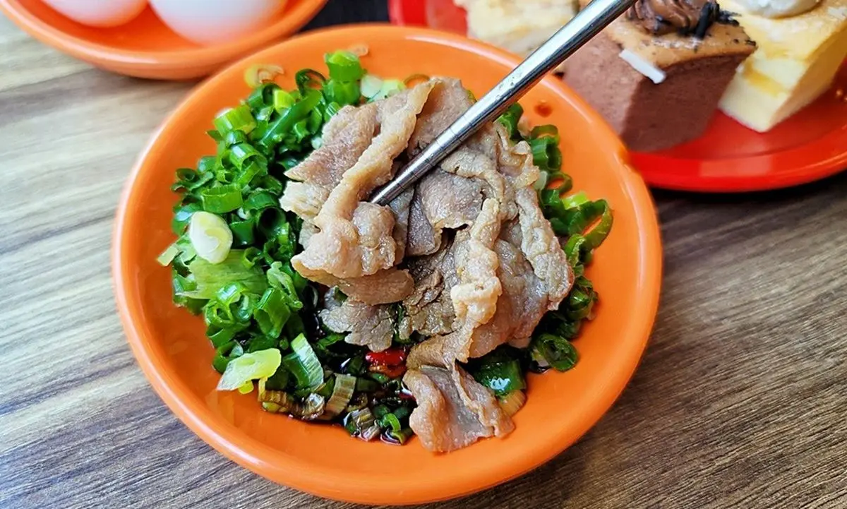 挑戰全台最便宜！270元「火鍋吃到飽」免收服務費，爽嗑50種食材快手刀訂位
