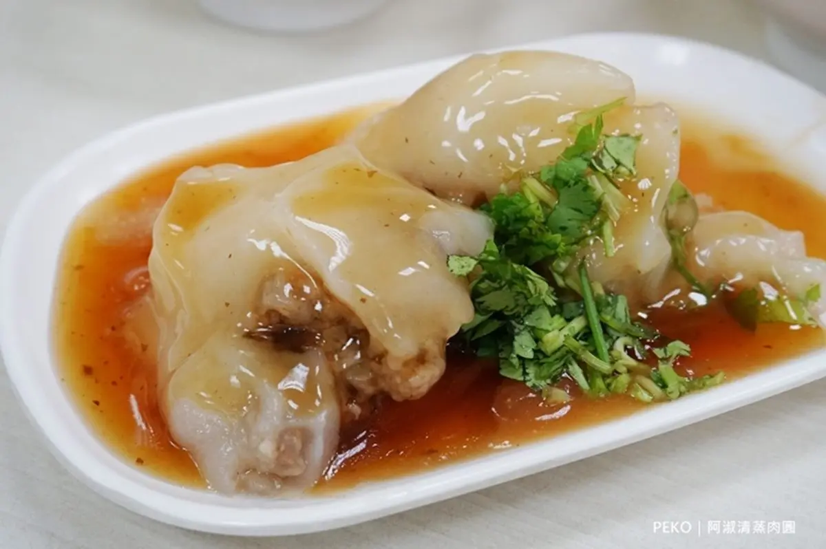 你是哪一派？６家脆皮、清蒸肉圓PK：好評破8000則、１粒12元、排隊人潮爆棚