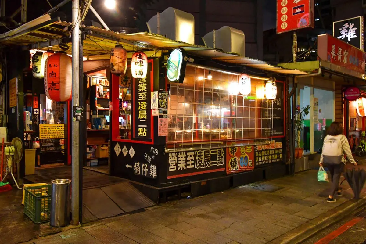 超狂「桶仔雞免費送」！台北平價熱炒好評破2000則，用餐不限時年末聚餐快衝這