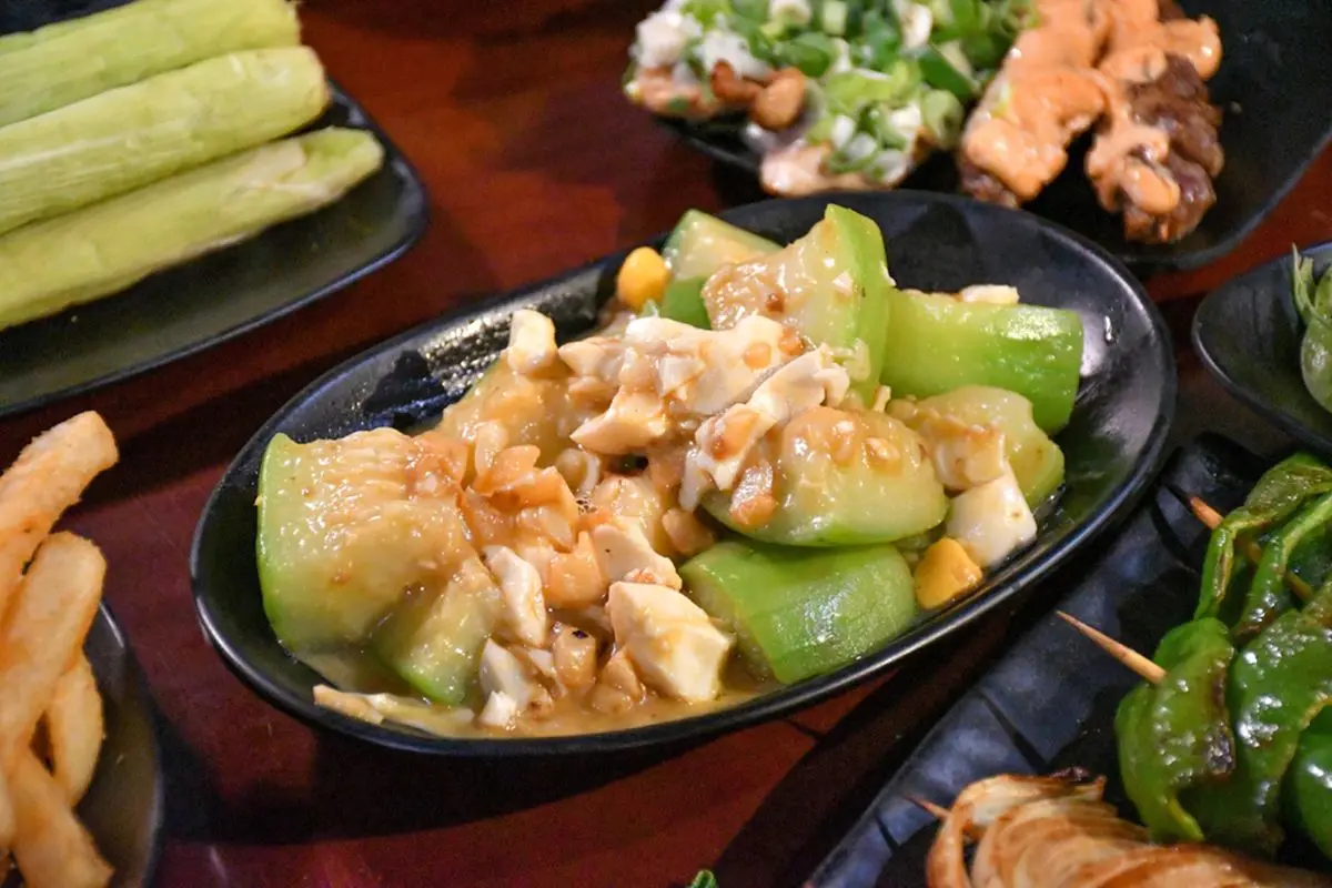 超狂「桶仔雞免費送」！台北平價熱炒好評破2000則，用餐不限時年末聚餐快衝這
