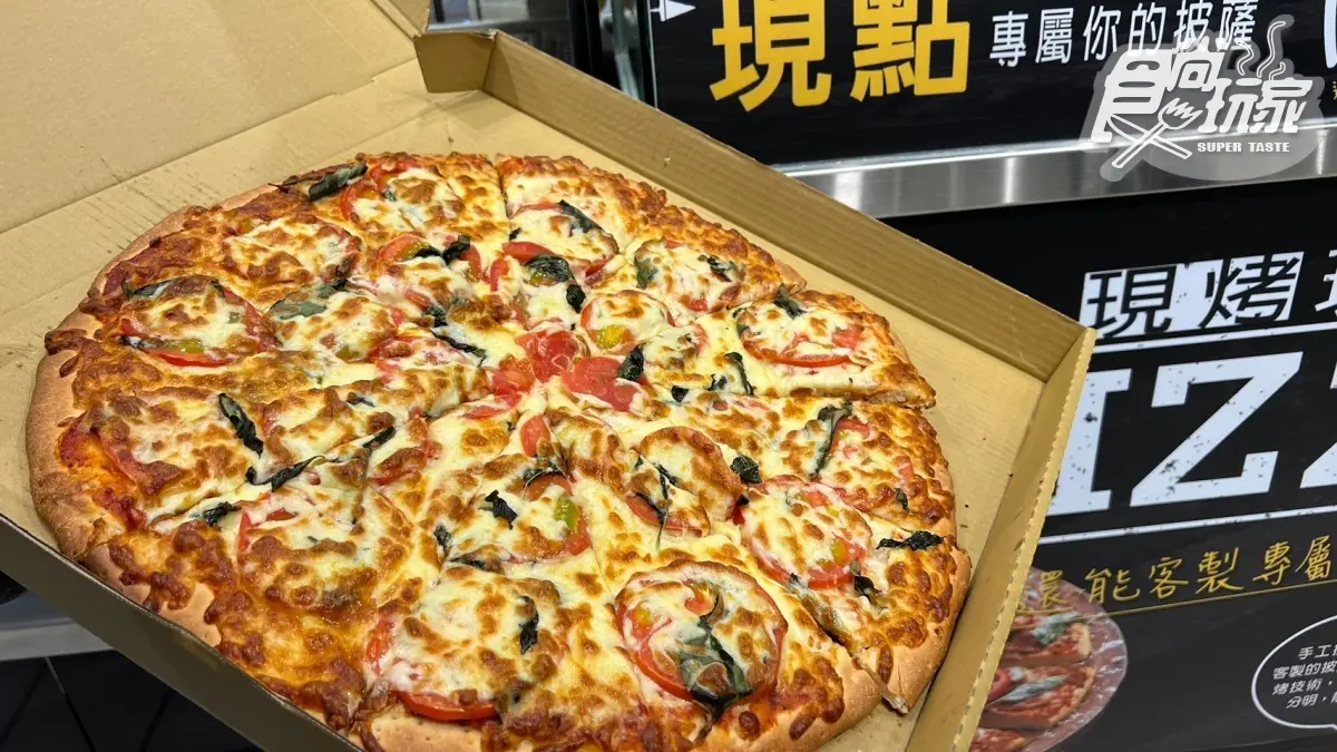 下班就衝家樂福！搶吃1.2公斤炸全雞、巨無霸雞翅，再嗑288元18吋超狂披薩