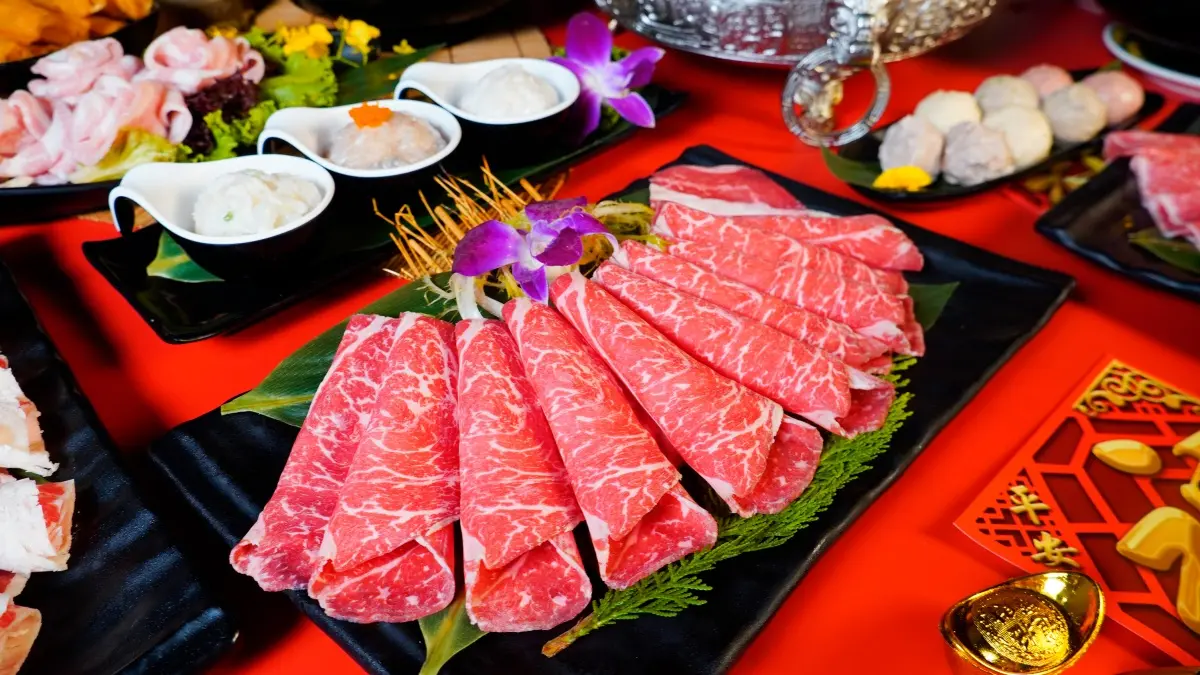 1380元即可入手！「問鼎」年菜79折開賣，狂嗑美澳和牛、紅蝦、干貝、鮑魚