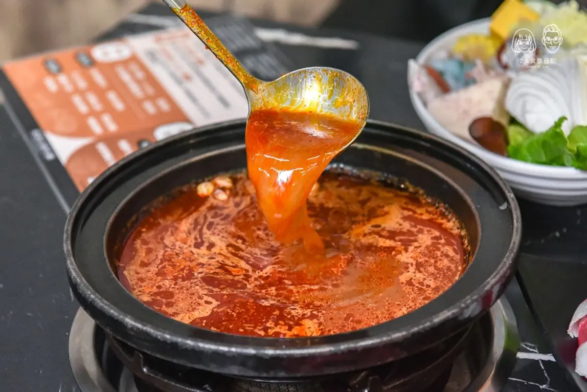 369元７種肉任你吃！蘆洲石頭火鍋好評近５星，加碼送「牛五花蛋糕」肉控快衝