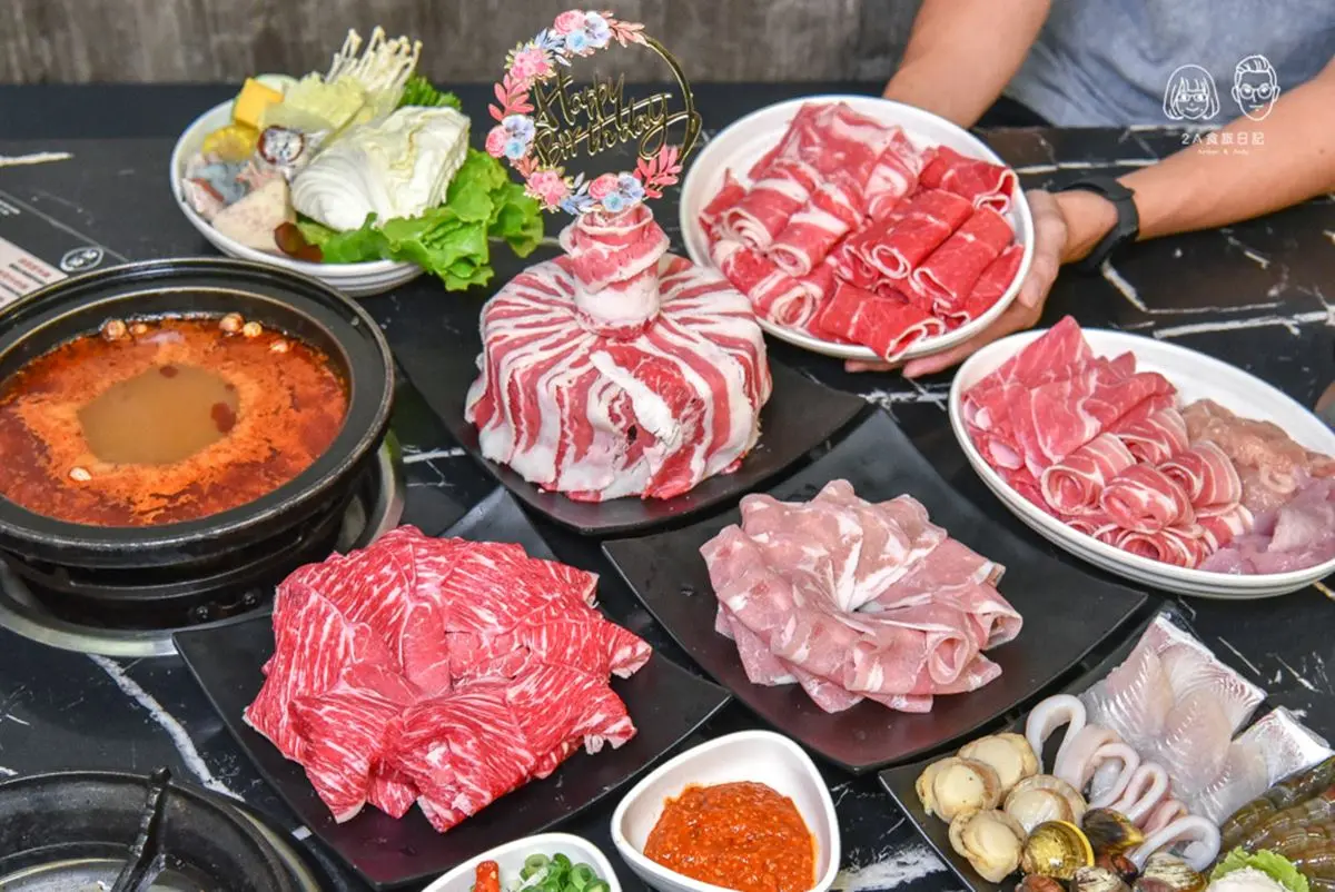 369元７種肉任你吃！蘆洲石頭火鍋好評近５星，加碼送「牛五花蛋糕」肉控快衝