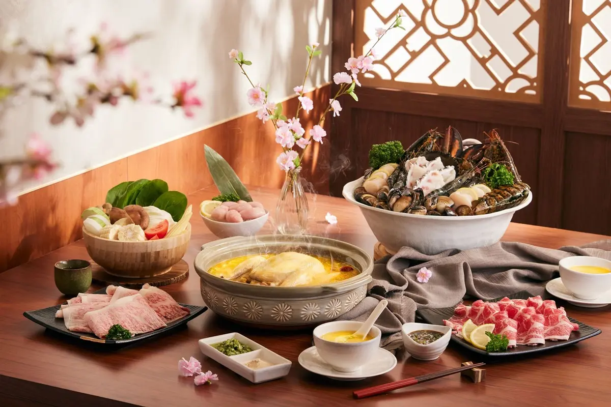 刷爆社群！超狂「全雞涮涮鍋」、燒肉店有「撞球間」，2023必打卡８家新開店