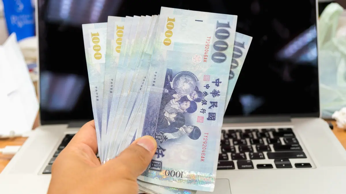 確定了!新春後全民「普發現金6000元」,擬2族群加碼最高拿15000元 確定了!新春後全民「普發現金6000元」,擬2族群加碼最高拿15000元