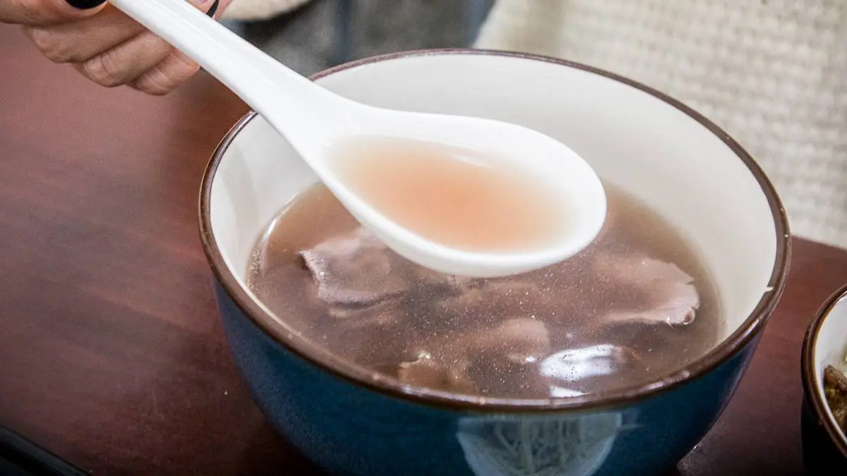 肉燥飯無限吃到飽！大碗公「溫體牛肉湯」只要100元，CP值超高台南人都推爆