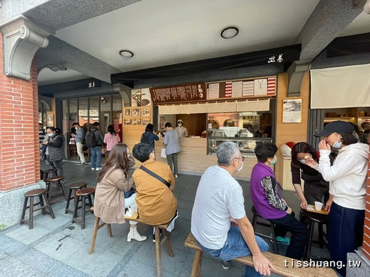 2023辦年貨順吃!迪化街6必嘗:台北最強油飯、秒殺草莓大福、滿料炸蚵嗲 2023辦年貨順吃!迪化街6必嘗:台北最強油飯、秒殺草莓大福、滿料炸蚵嗲