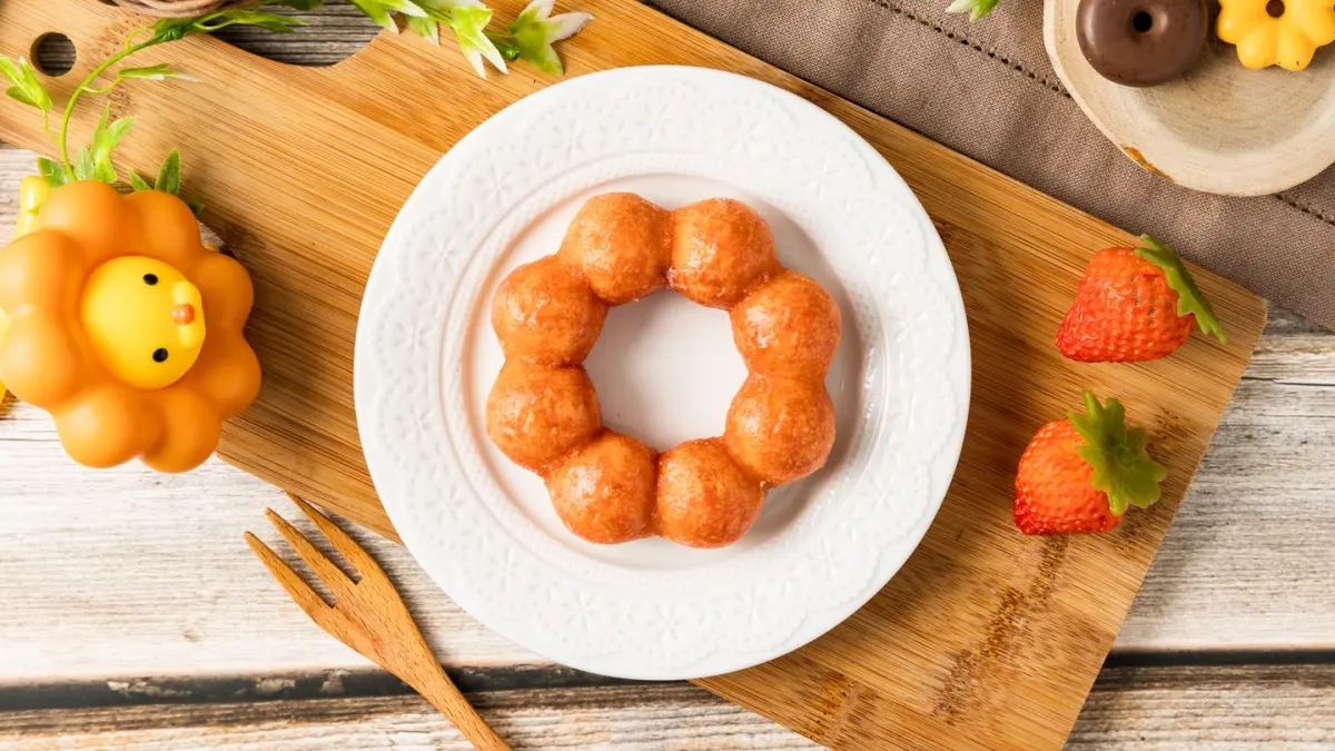 買６送３又來了！Mister Donut草莓季，必吃北海道乳酪歐菲塔、草莓波堤