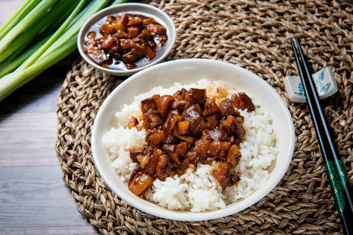 台灣每人１年吃掉26公斤糖！你絕對沒料到，滷肉飯、豆乾才是「高糖食物」